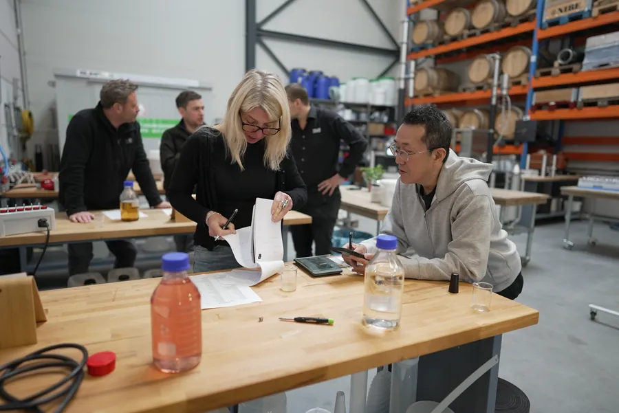 Participants developing their own drinks together at iStill University.